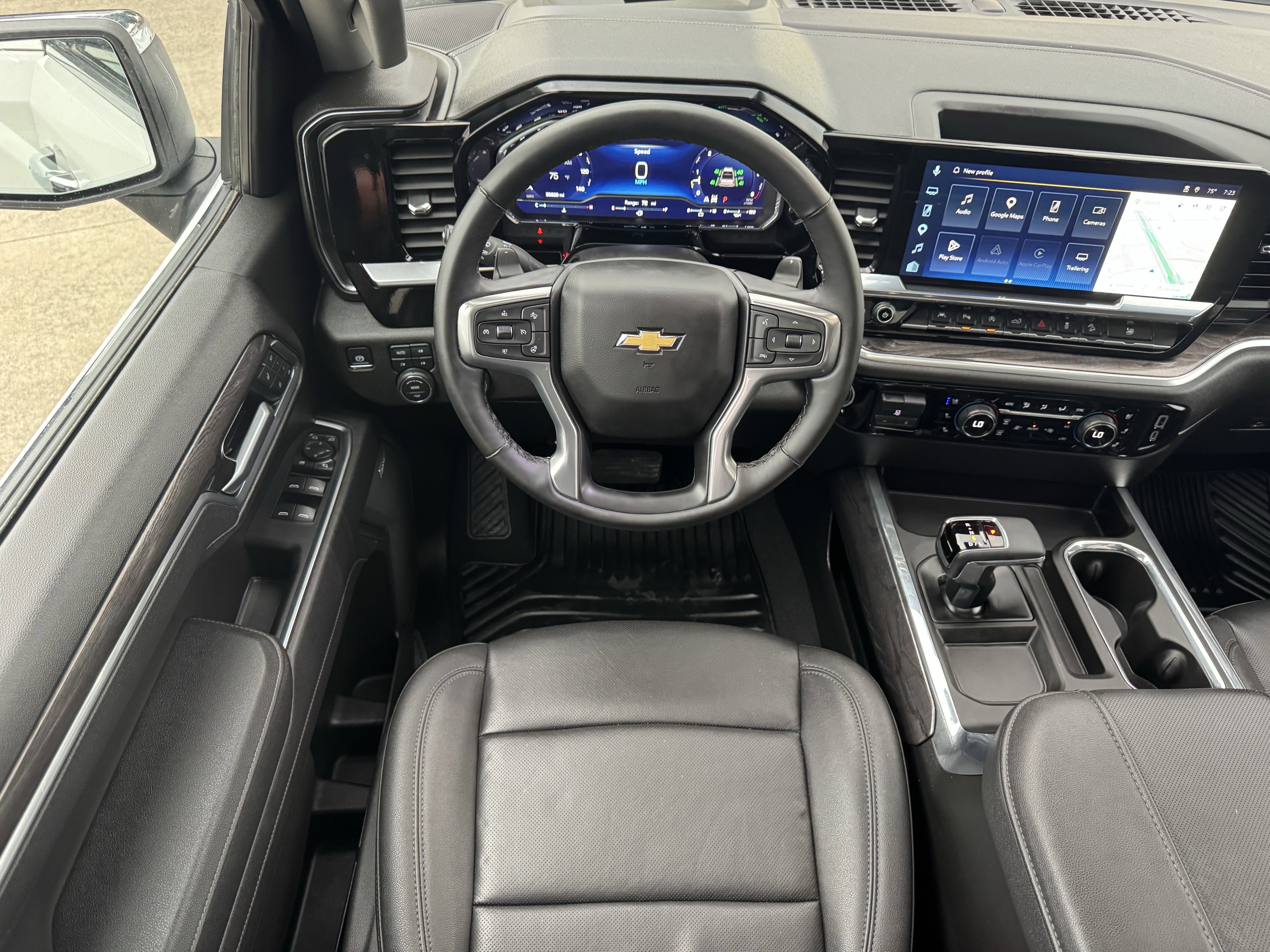 Used 2025 Summit White Chevrolet LTZ image 13