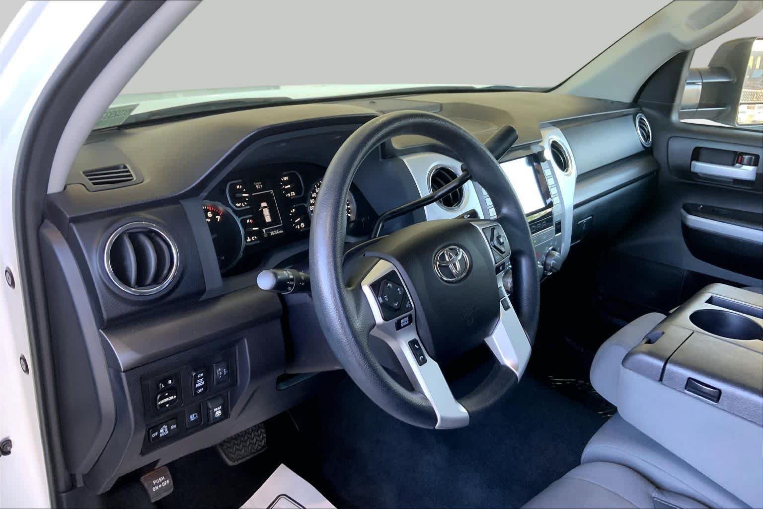 Used 2021 Super White Toyota SR5 image 17