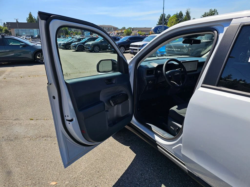 New 2025 White Ford XLT image 19