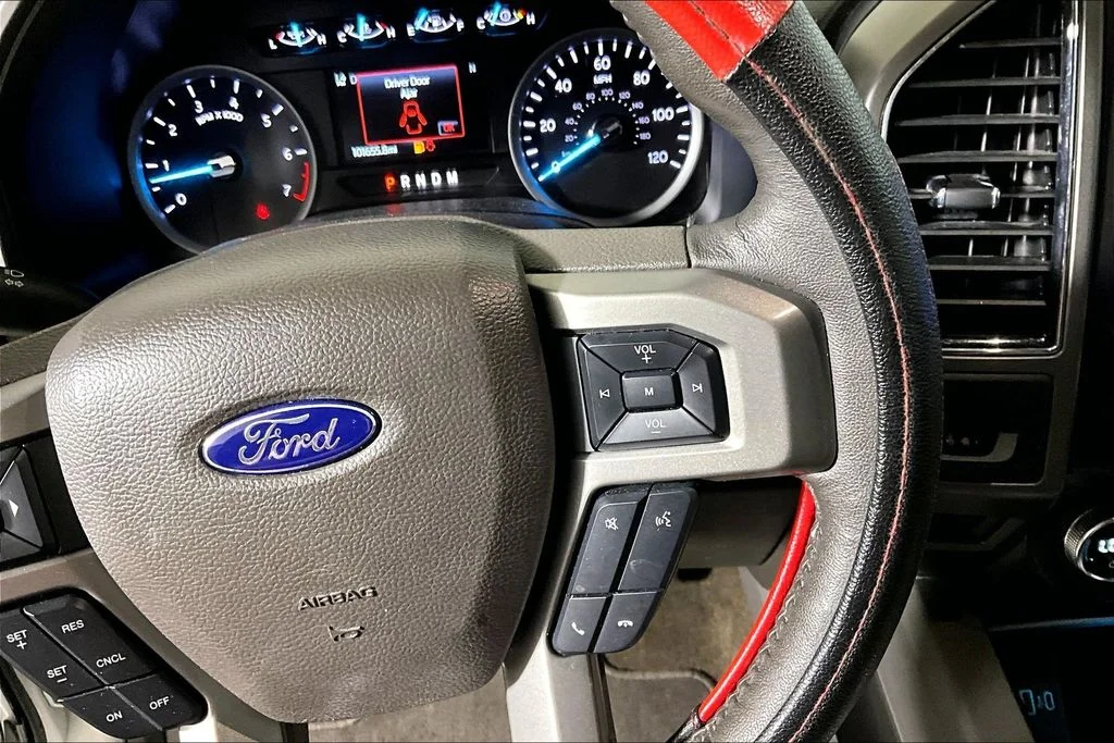 Certified Used 2021 Oxford White Ford XLT image 15