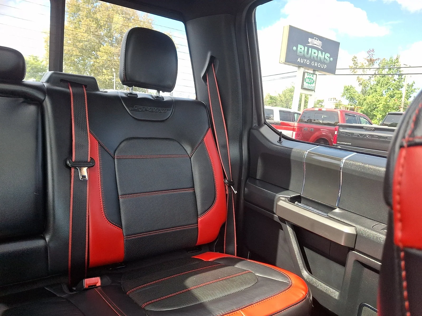 Used 2019 Magnetic Metallic   J7 Ford LARIAT image 20