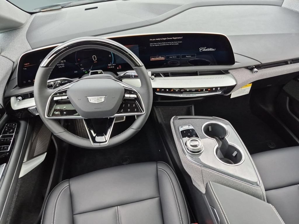 2027 Cadillac OPTIQ Luxury - Photo 19