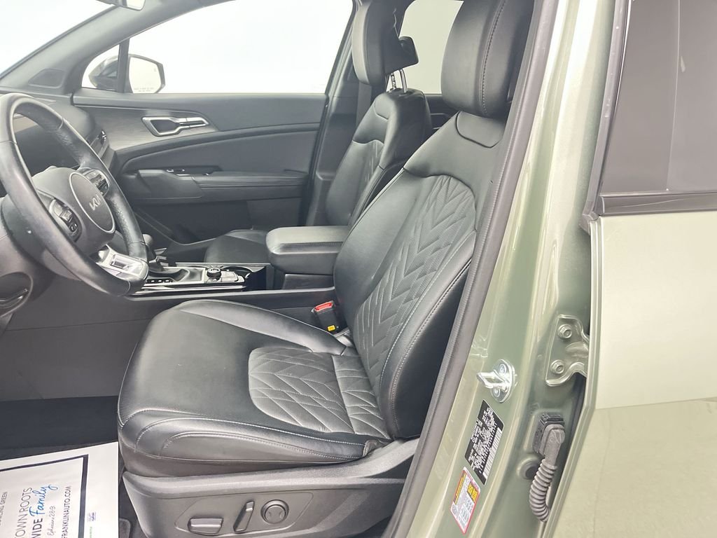 Used 2025 Green Kia X-Line image 11