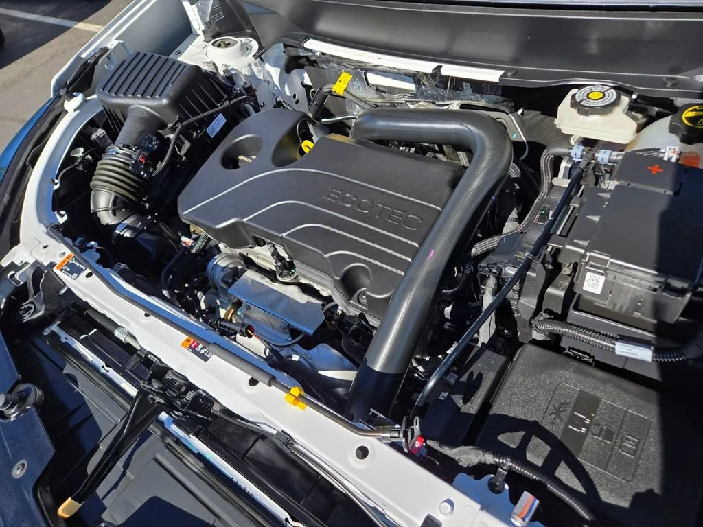 Used 2024 Summit White Chevrolet RS image 16