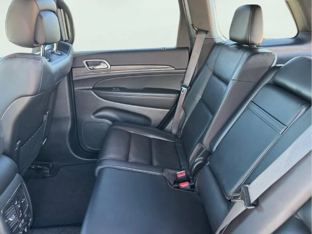 Used 2022 White Jeep Limited image 11