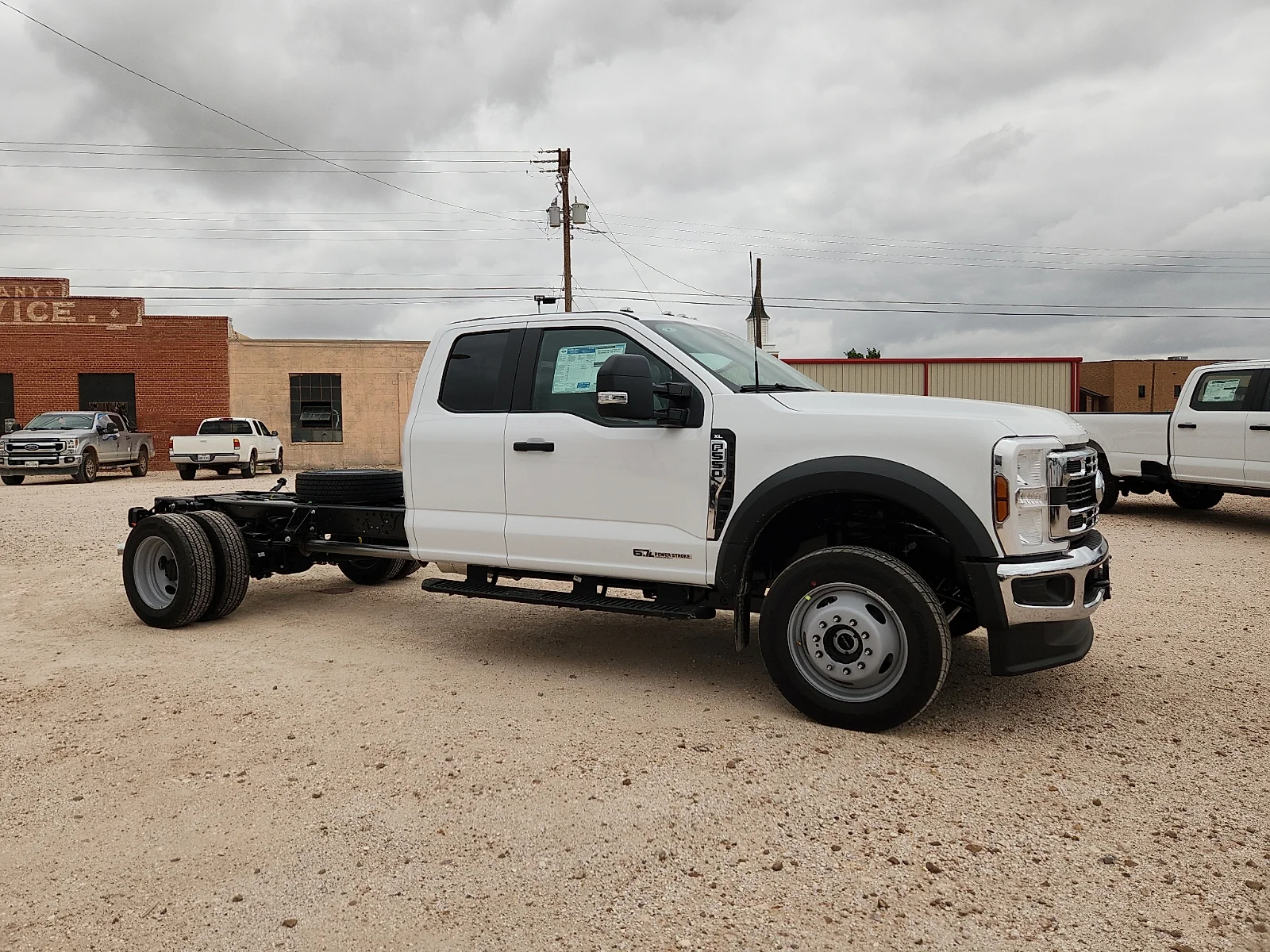 New 2026 Oxford White Ford XL image 8