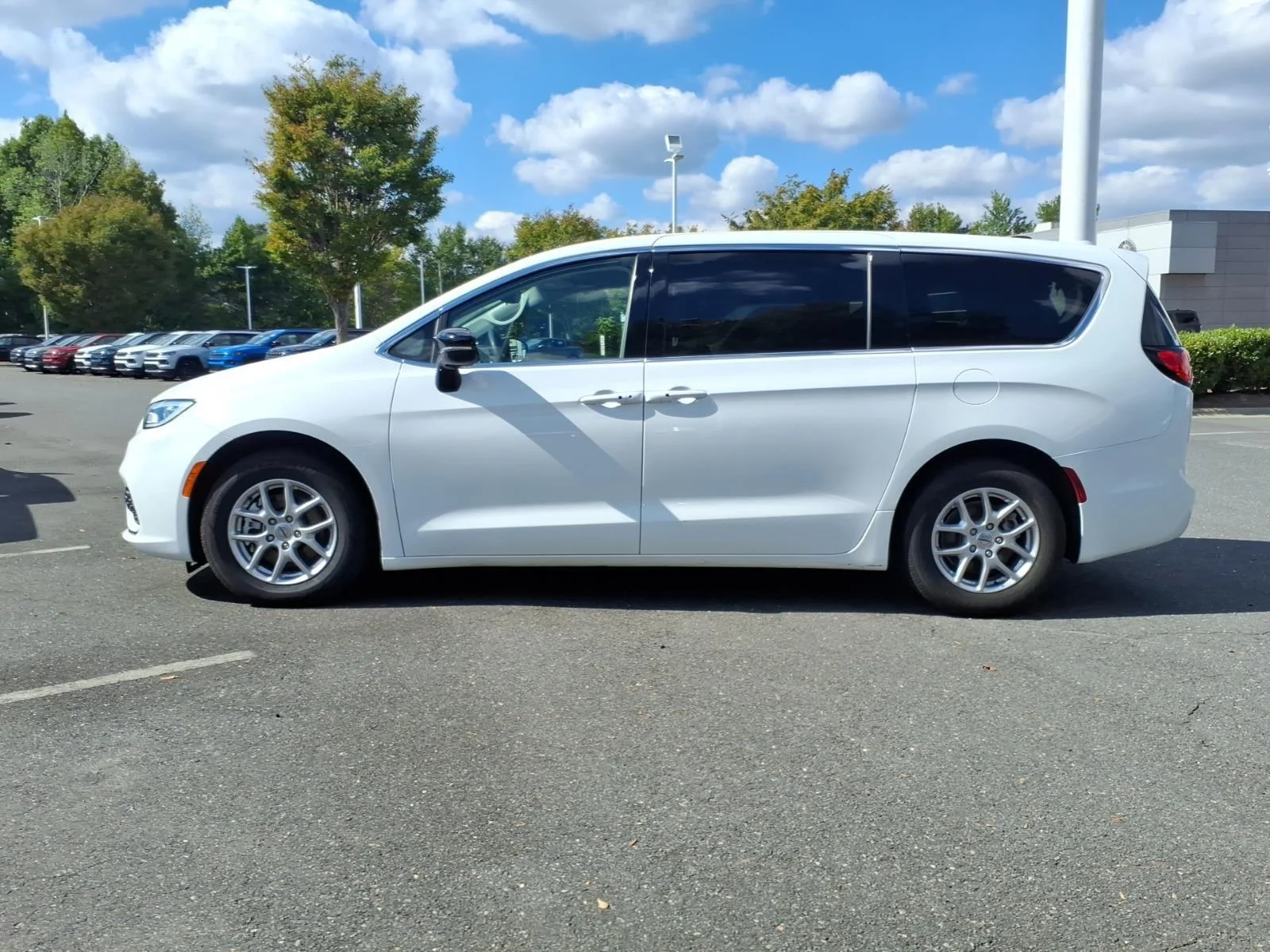 Used 2024 Bright White Clearcoat Chrysler Touring L image 3