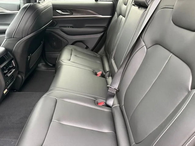 New 2026 White/off-white Jeep Limited image 10
