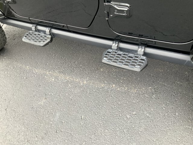 2023 Jeep Wrangler 4-Door Rubicon 392 - Photo 9