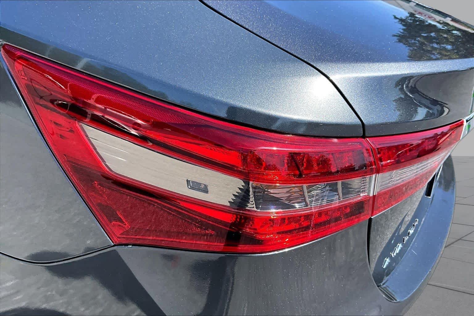 Used 2017 Magnetic Gray Metallic Toyota Hybrid Limited image 29