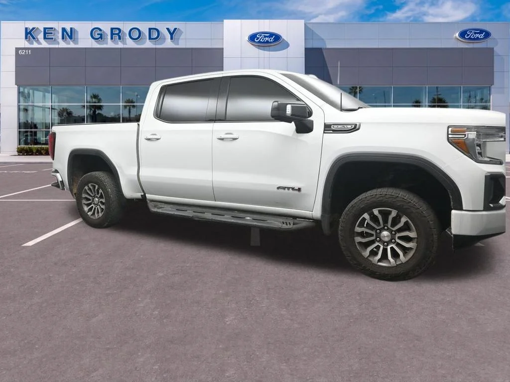 Used 2020 White GMC AT4 image 5