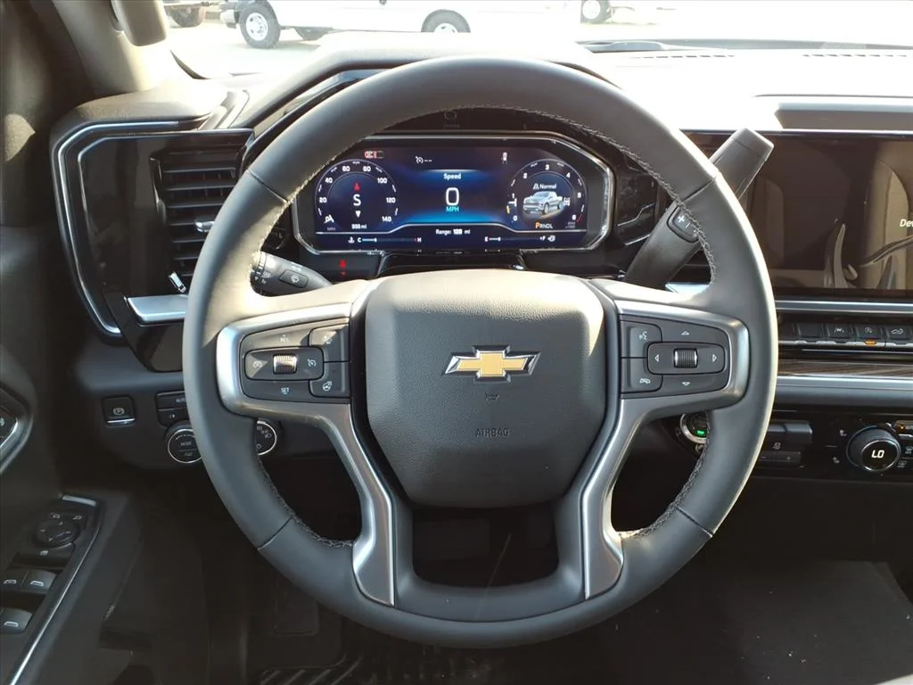 2025 Chevrolet Silverado 1500 LT - Photo 14