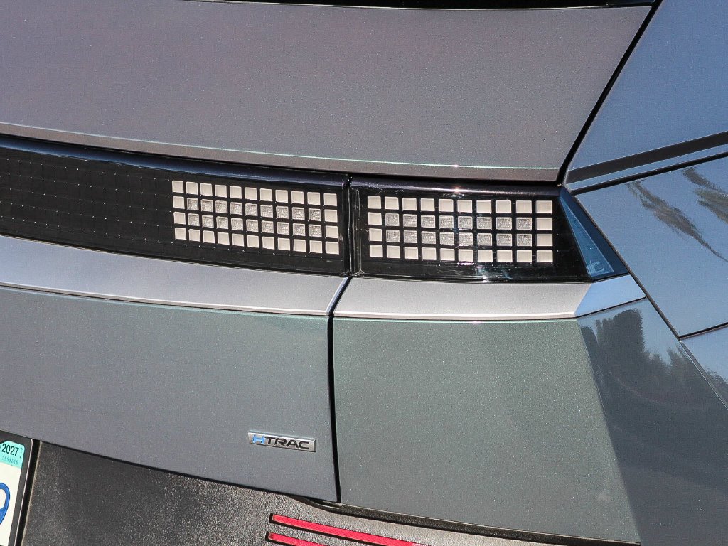 Used 2024 Green Hyundai SEL image 9