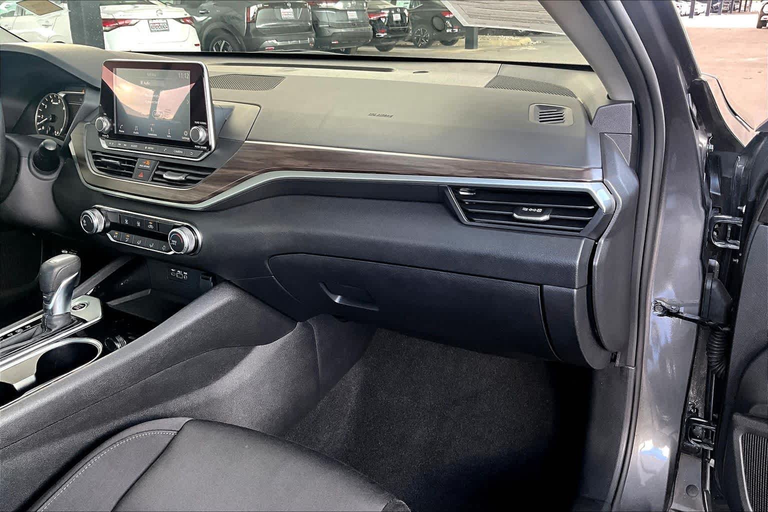 Used 2024 Gun Metallic Nissan 2.5 SV image 17