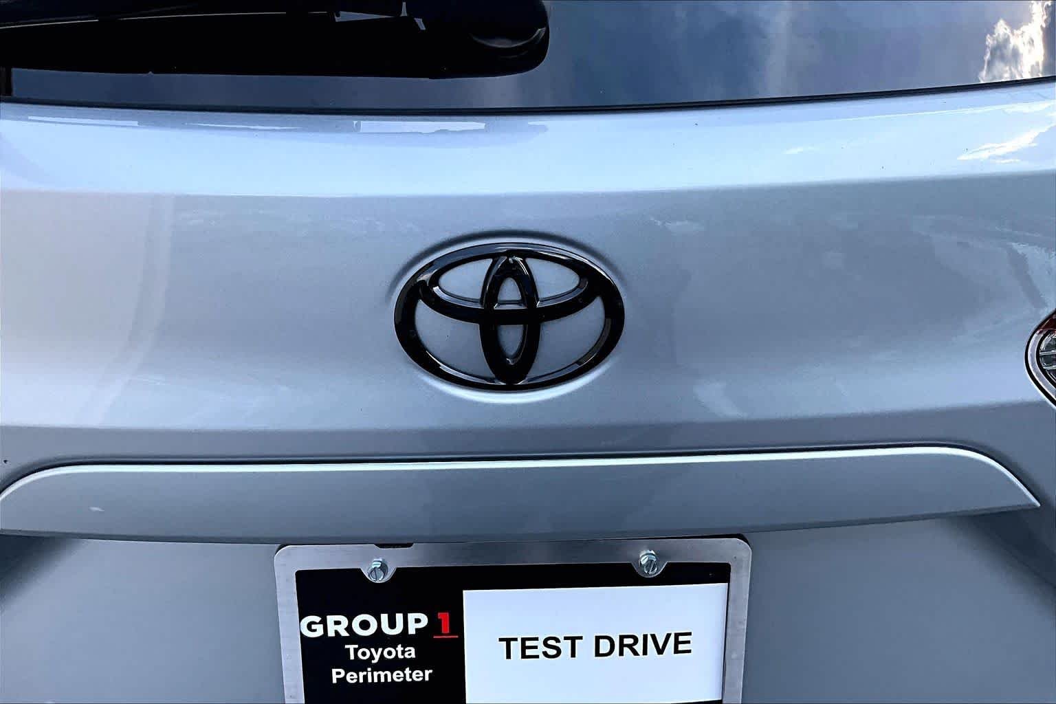 Used 2024 Sonic Silver/Jet Black Toyota Hybrid SE image 31