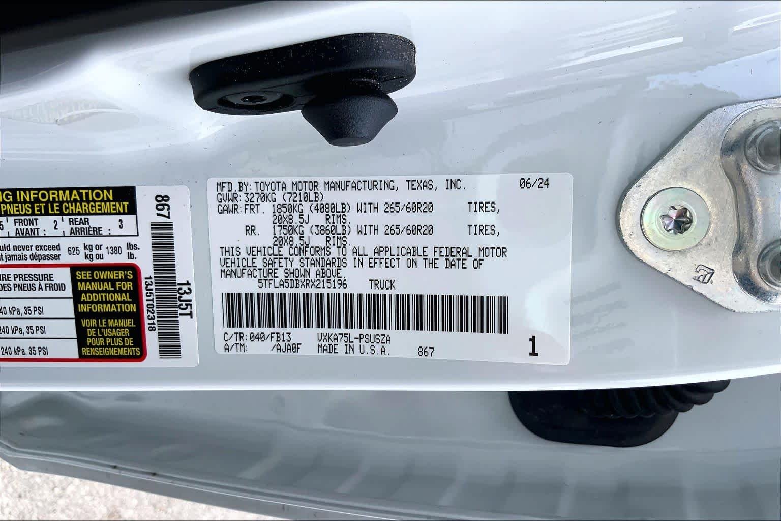 Used 2024 Ice Cap Toyota SR5 image 36