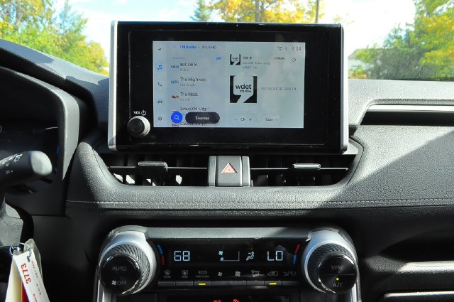 Used 2023 White Toyota LE image 34