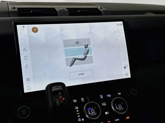 New 2026 Woolstone Green Land Rover X-Dynamic SE image 18
