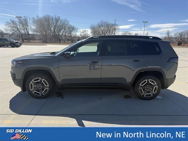 New 2026 Sting-Gray Clearcoat Jeep Laredo 4x4 image 2