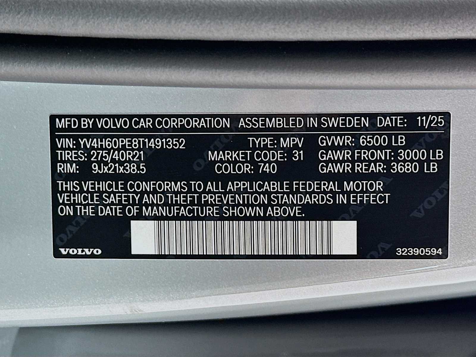 New 2026 Vapour Grey Volvo Plus image 31