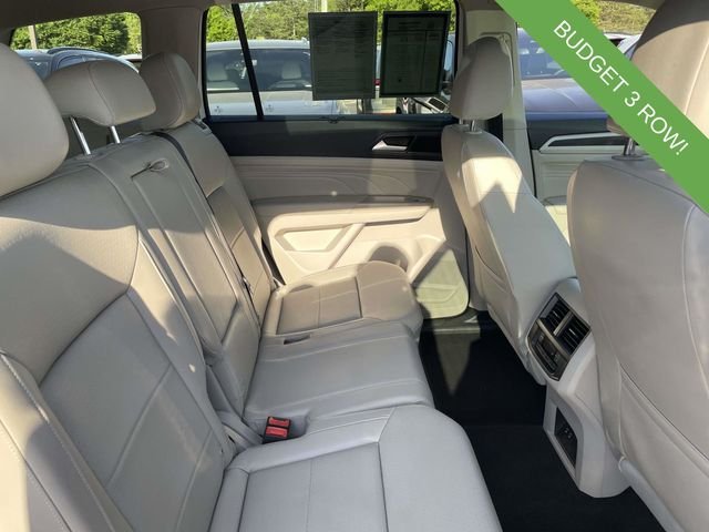 Used 2022 White Volkswagen 2.0T SE w/Technology image 11