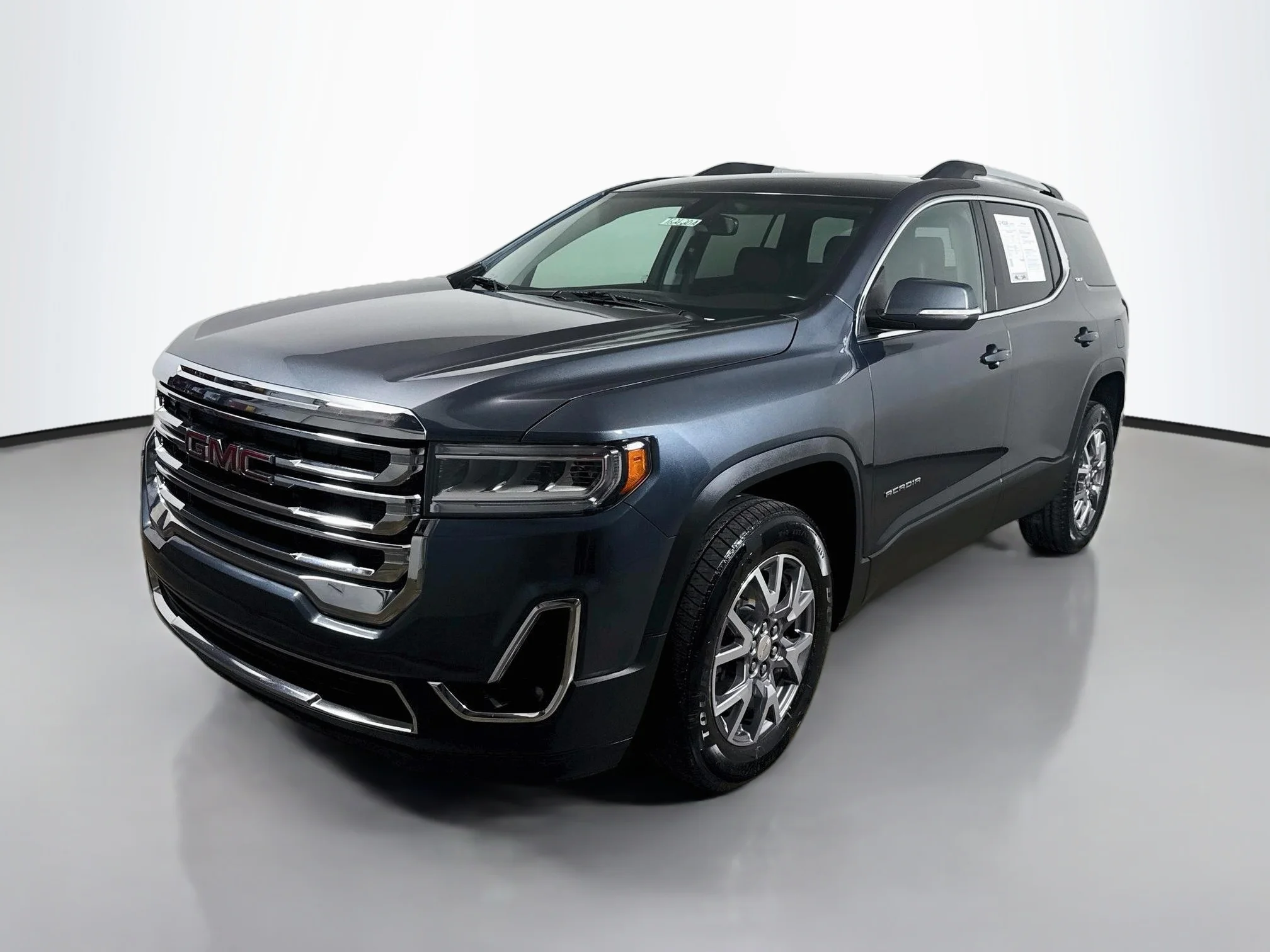 Used 2020 Dark Sky Metallic GMC SLT image 3