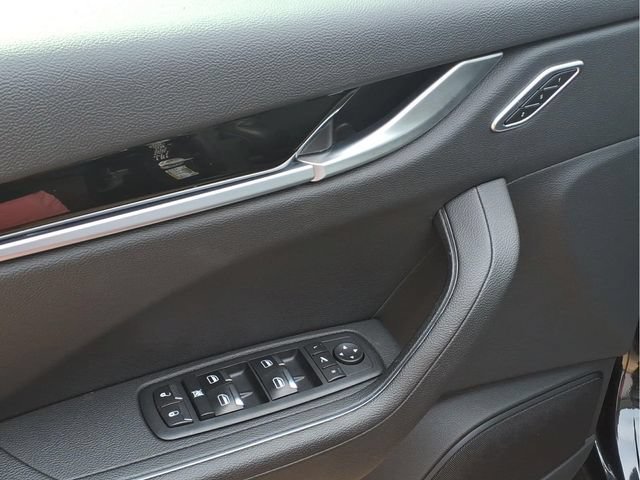Used 2023 Black Maserati Modena image 16