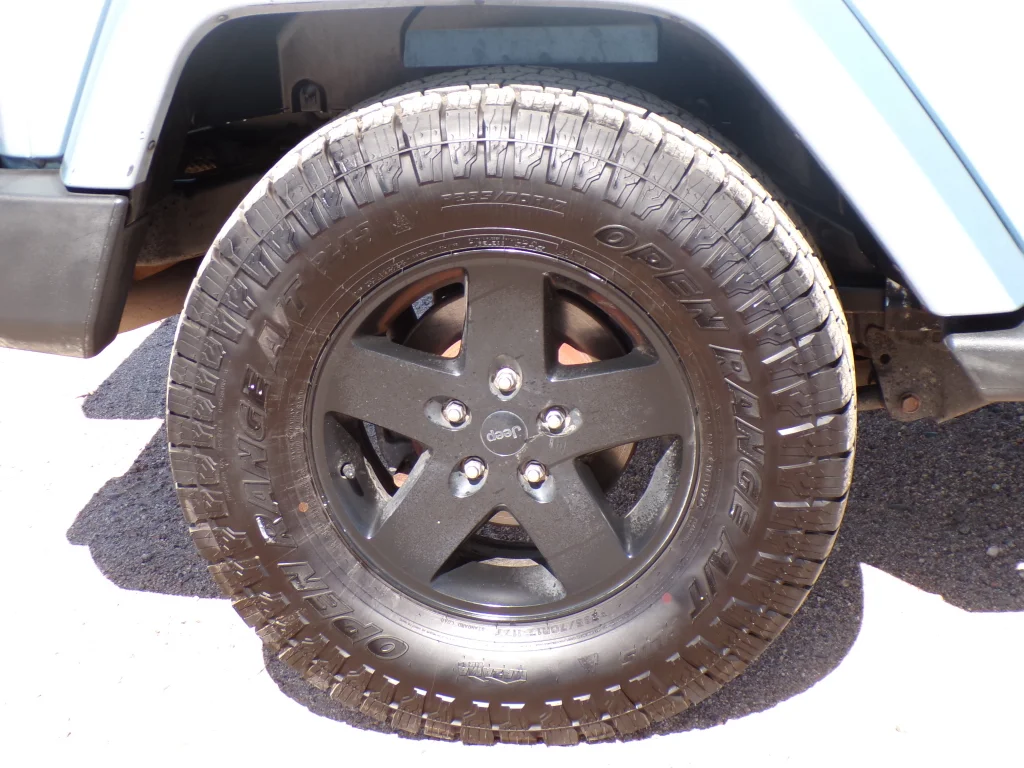 Used 2012 Grey Jeep Arctic image 6