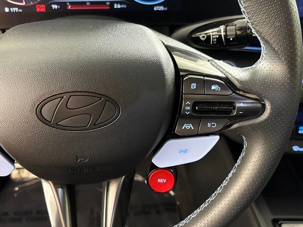 Used 2025 Black Hyundai Base image 31
