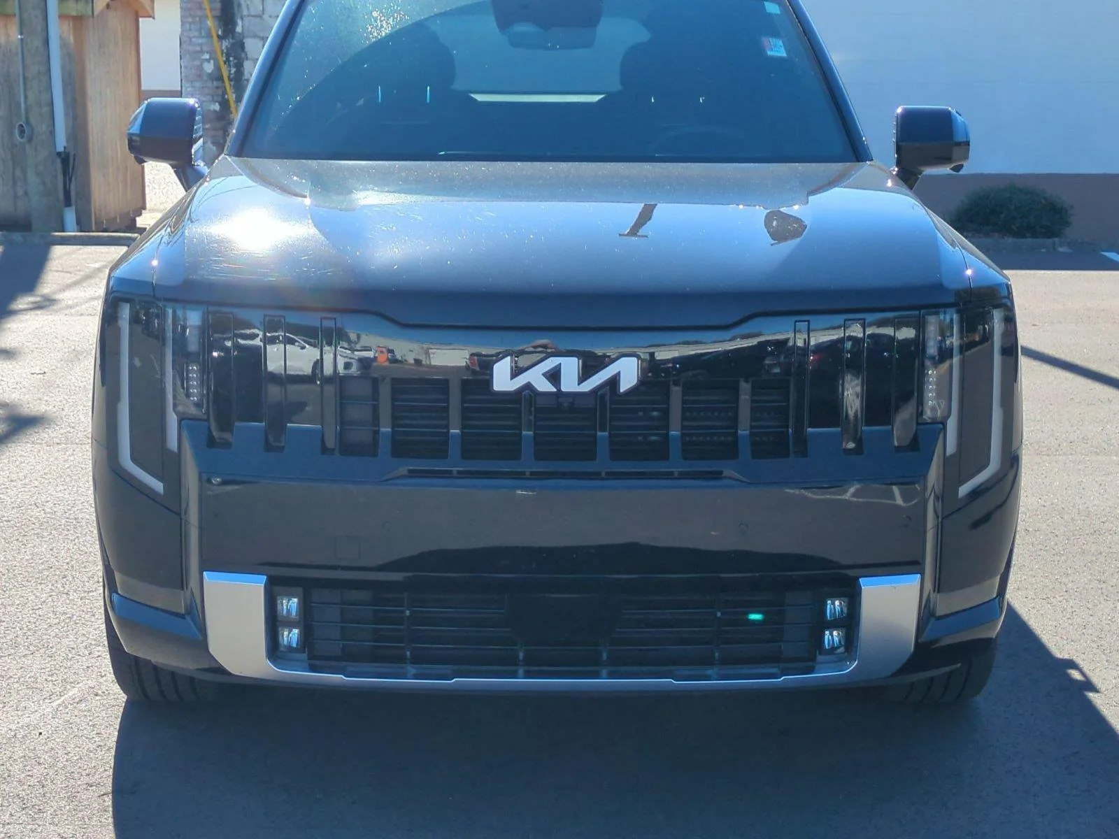 Used 2027 EBONY BLACK KIA  image 13