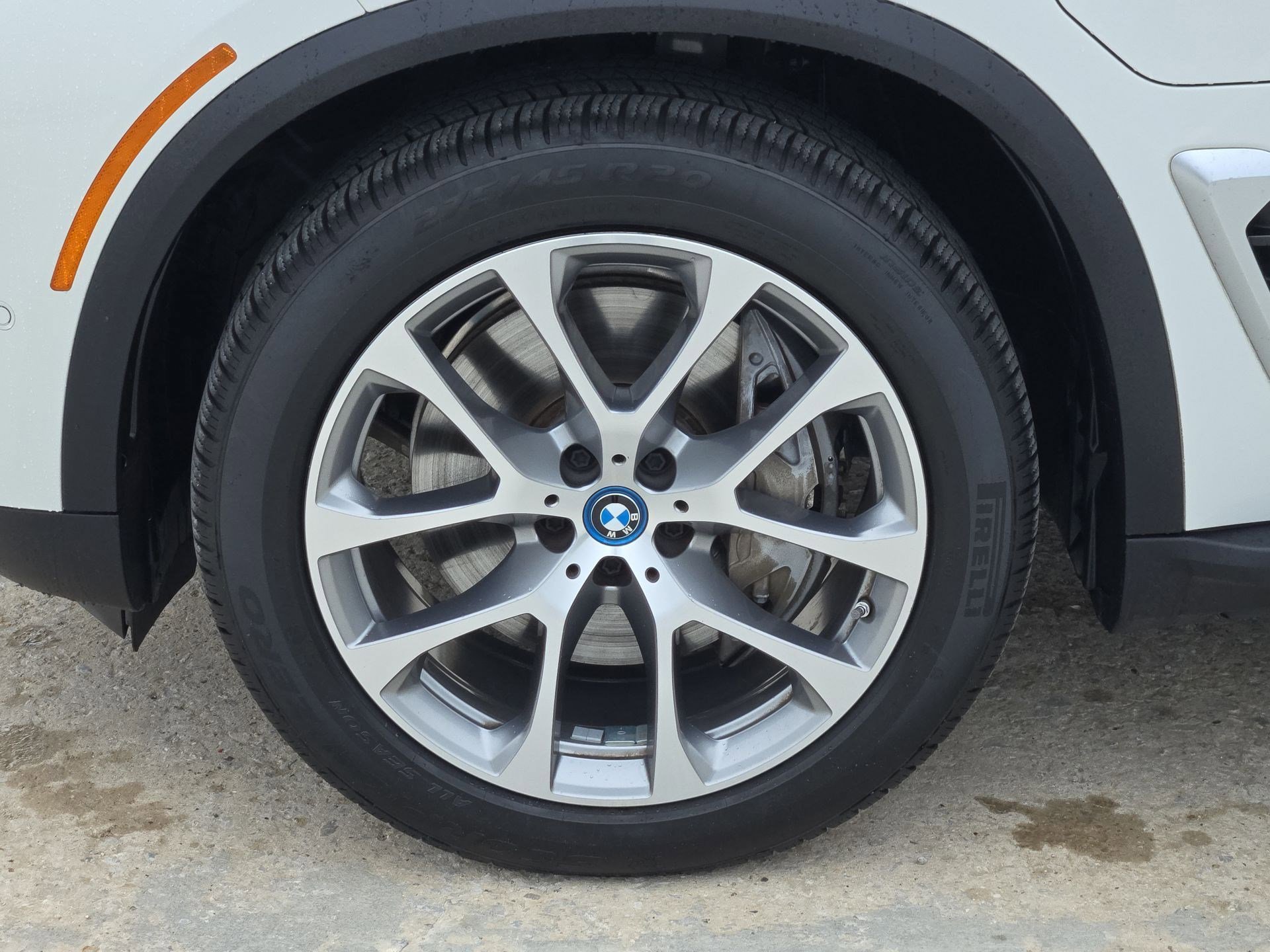 Used 2025 Alpine White BMW xDrive50e image 11