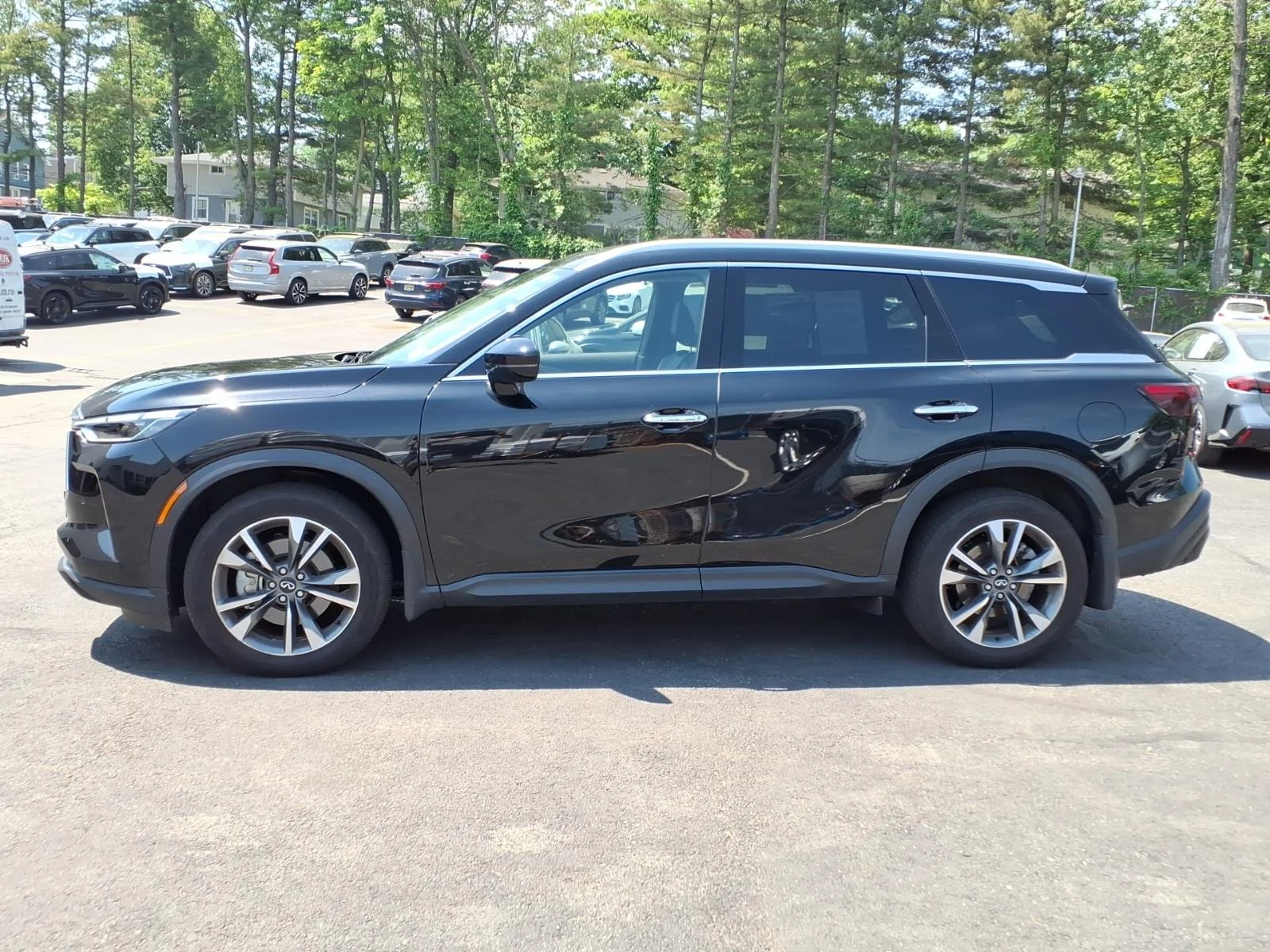 2025 INFINITI QX60 LUXE - Photo 9
