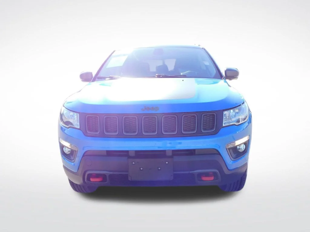 Used 2018 Blue Jeep Trailhawk image 8
