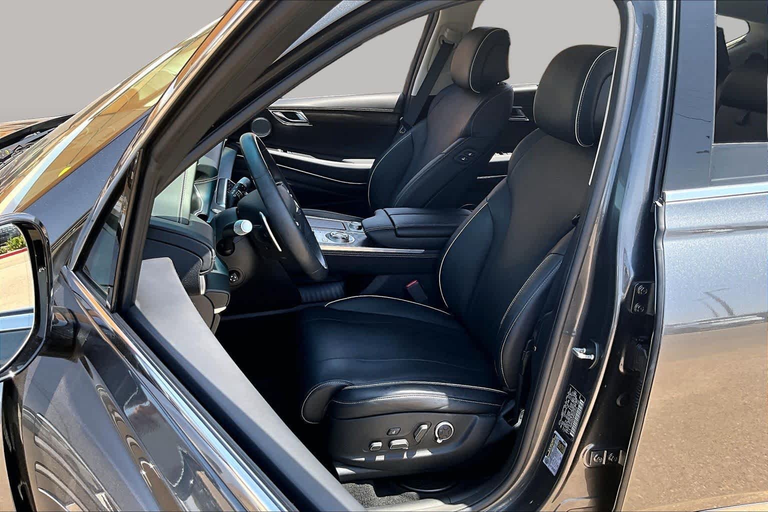 Pre-Owned 2023 Genesis GV80 Advanced +