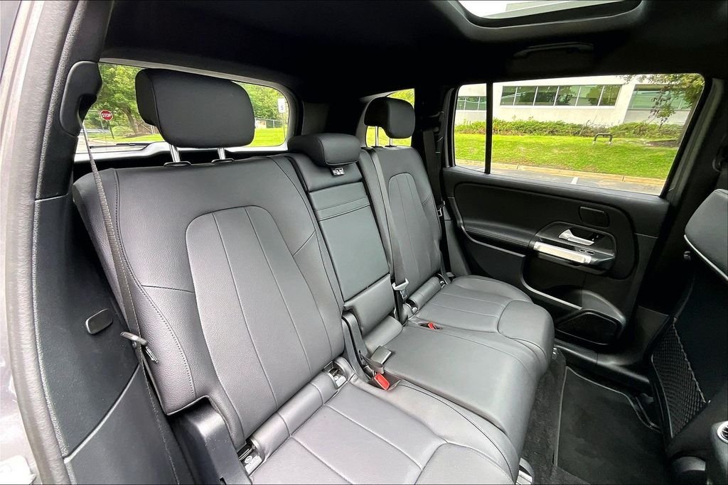 Used 2026 Gray Mercedes-Benz GLB 250 image 29