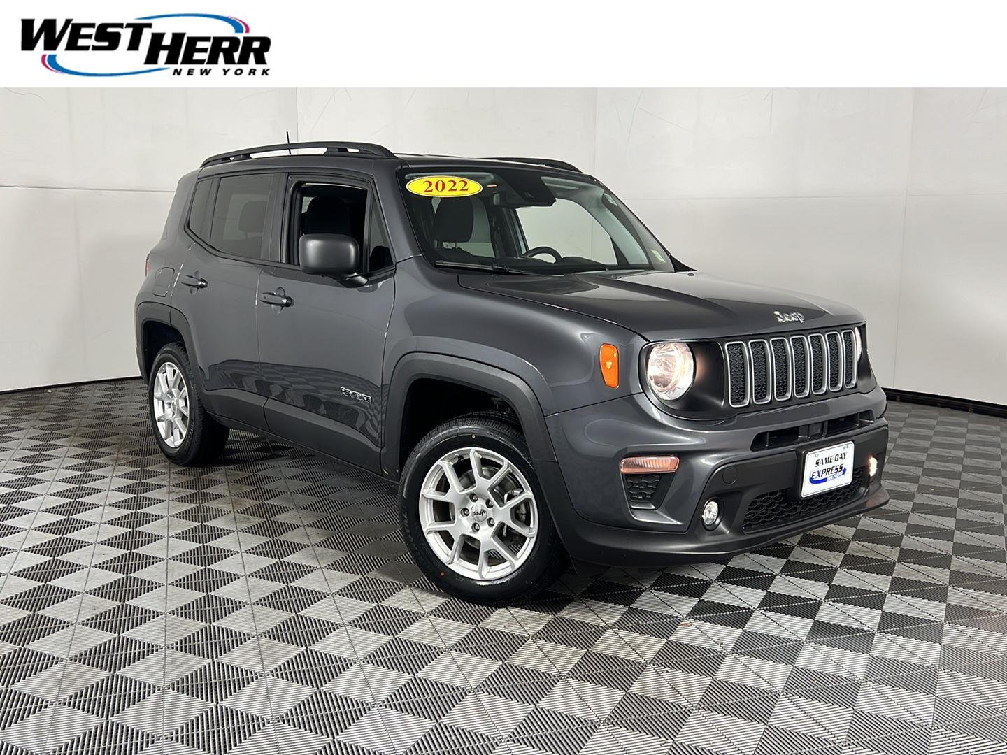 Used 2022 Graphite Gray Jeep Latitude image 1