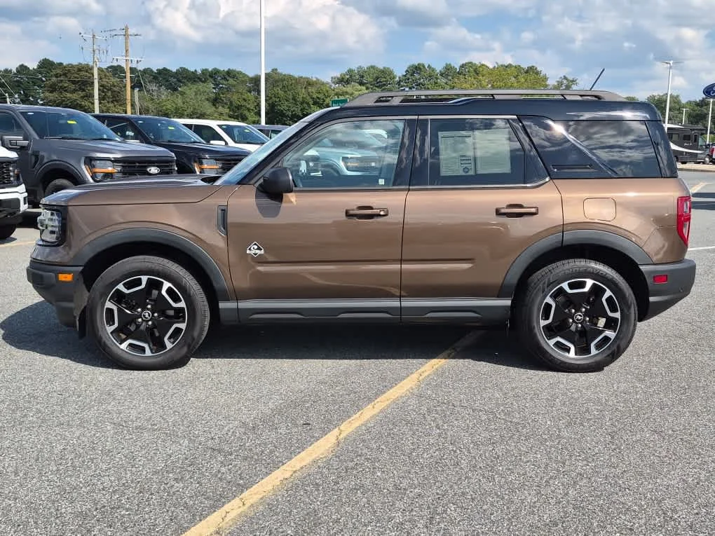 Certified Used 2022 Bronze Smoke Ford Outer Banks image 5
