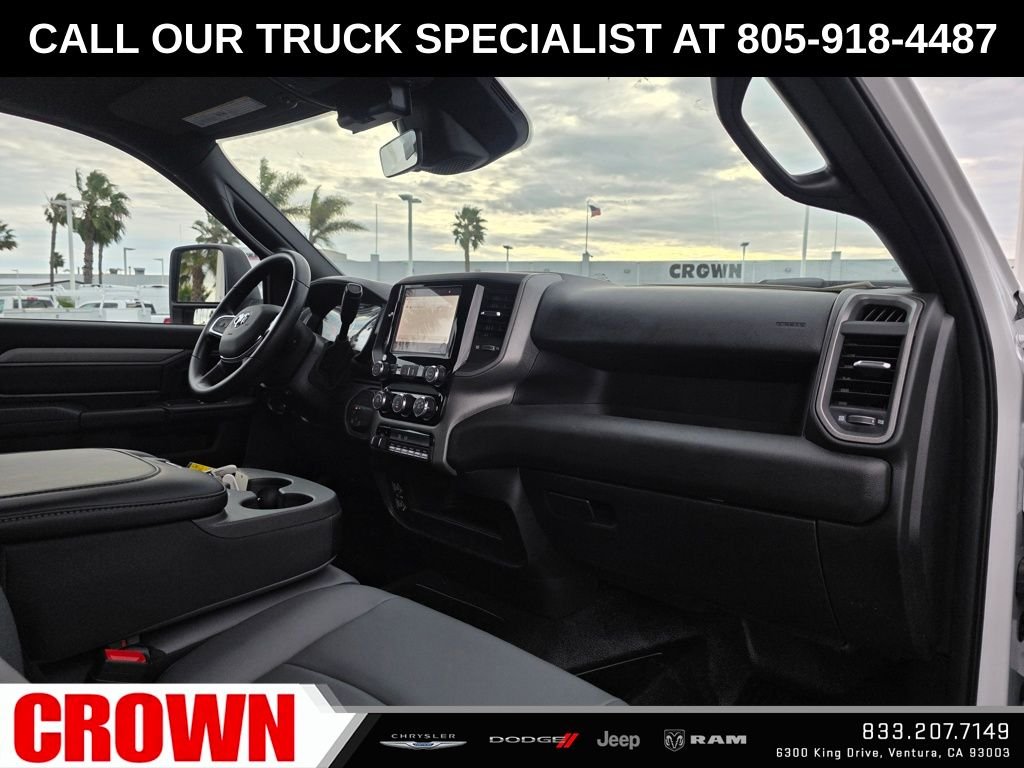 2025 RAM 3500 Chassis Tradesman - Photo 7
