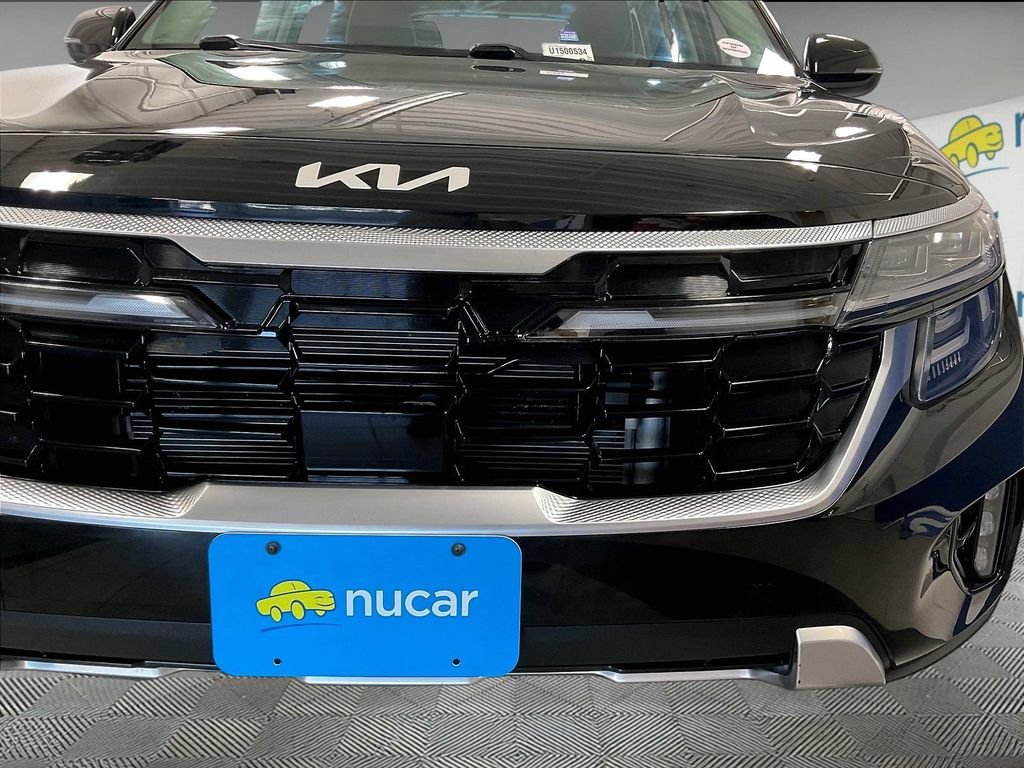 Used 2024 Black Kia SX image 32