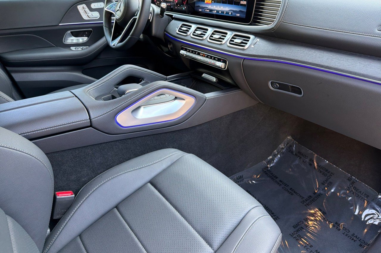 Used 2025 Polar White Mercedes-Benz GLE 450 image 15