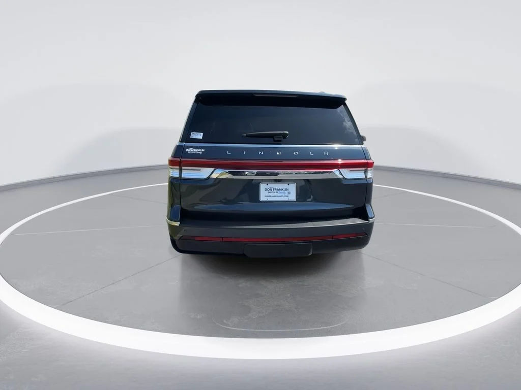 Used 2024 Blue Lincoln Reserve image 7