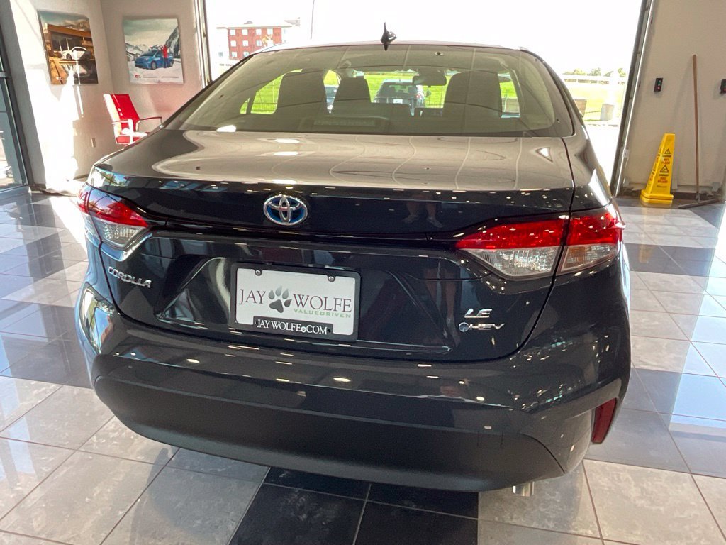 Certified Used 2025  Toyota LE image 5