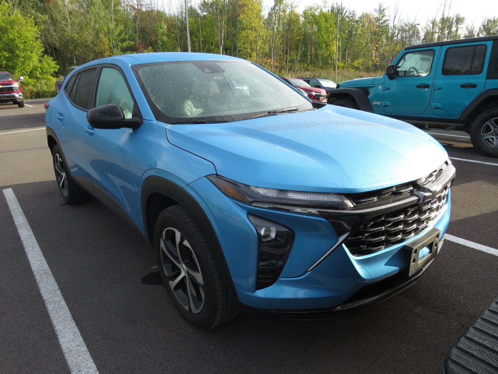 Used 2025 Marina Blue Metallic Chevrolet 1RS image 2