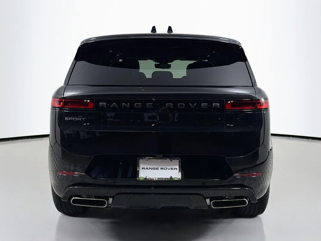 New 2026 Santorini Black Land Rover Dynamic SE image 6