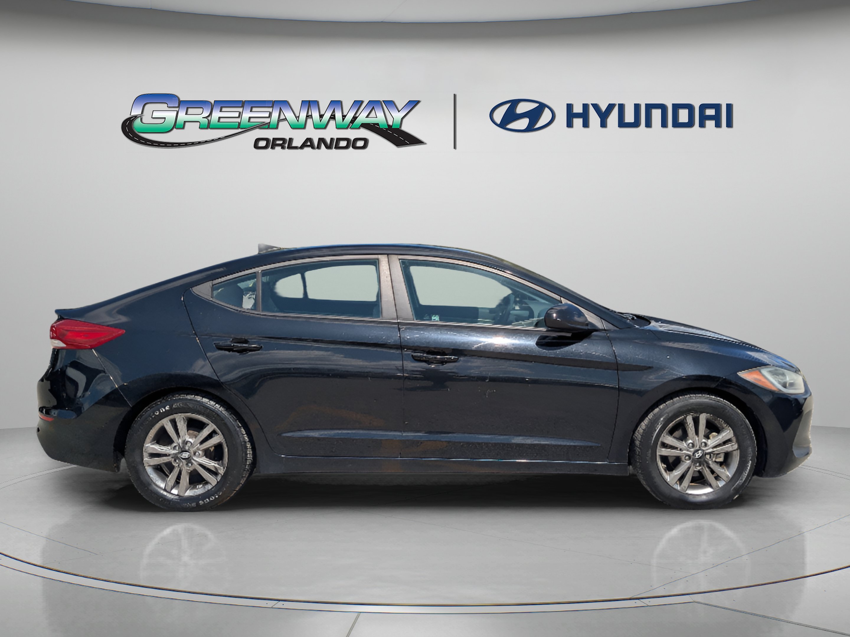 Used 2017 Black Noir Pearl Hyundai SE image 9