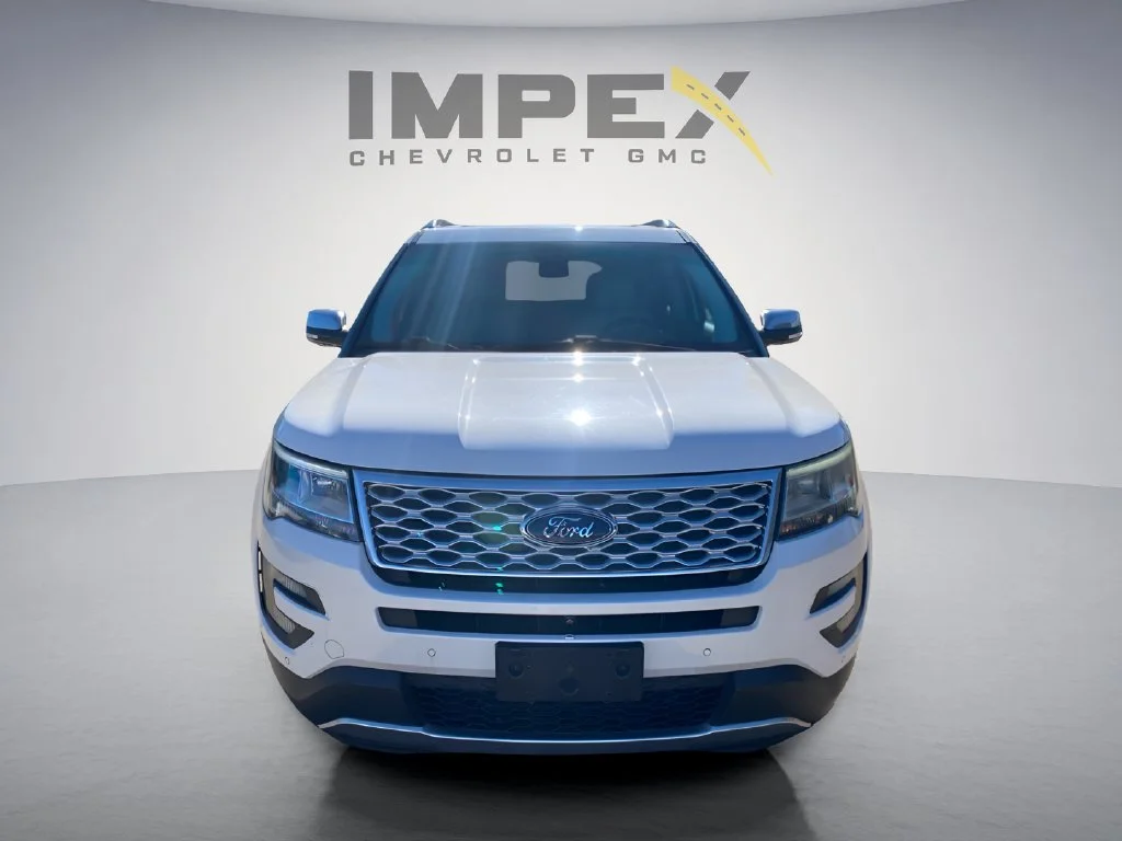 Used 2017 White Ford Platinum image 8