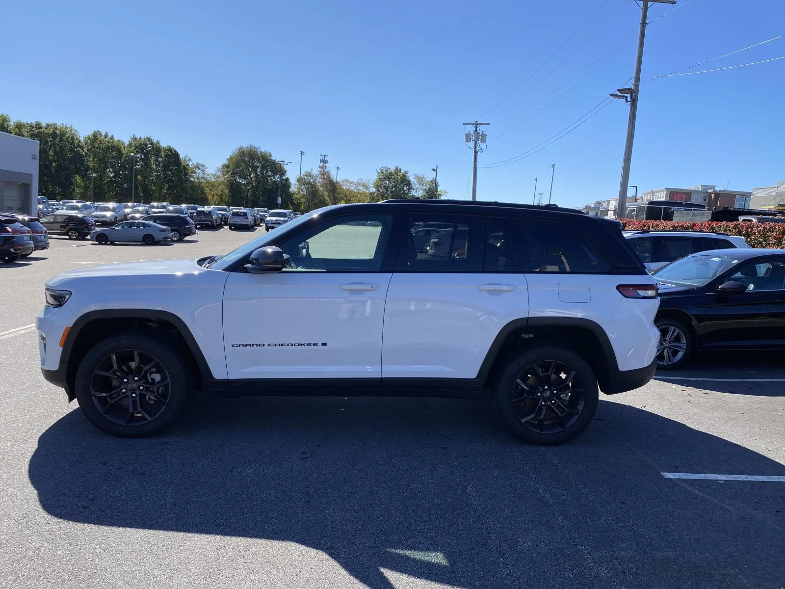 Used 2025 Bright White Clearcoat Jeep Limited 4x4 image 2