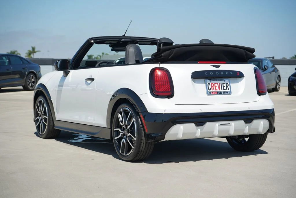 New 2026 White MINI Iconic image 5