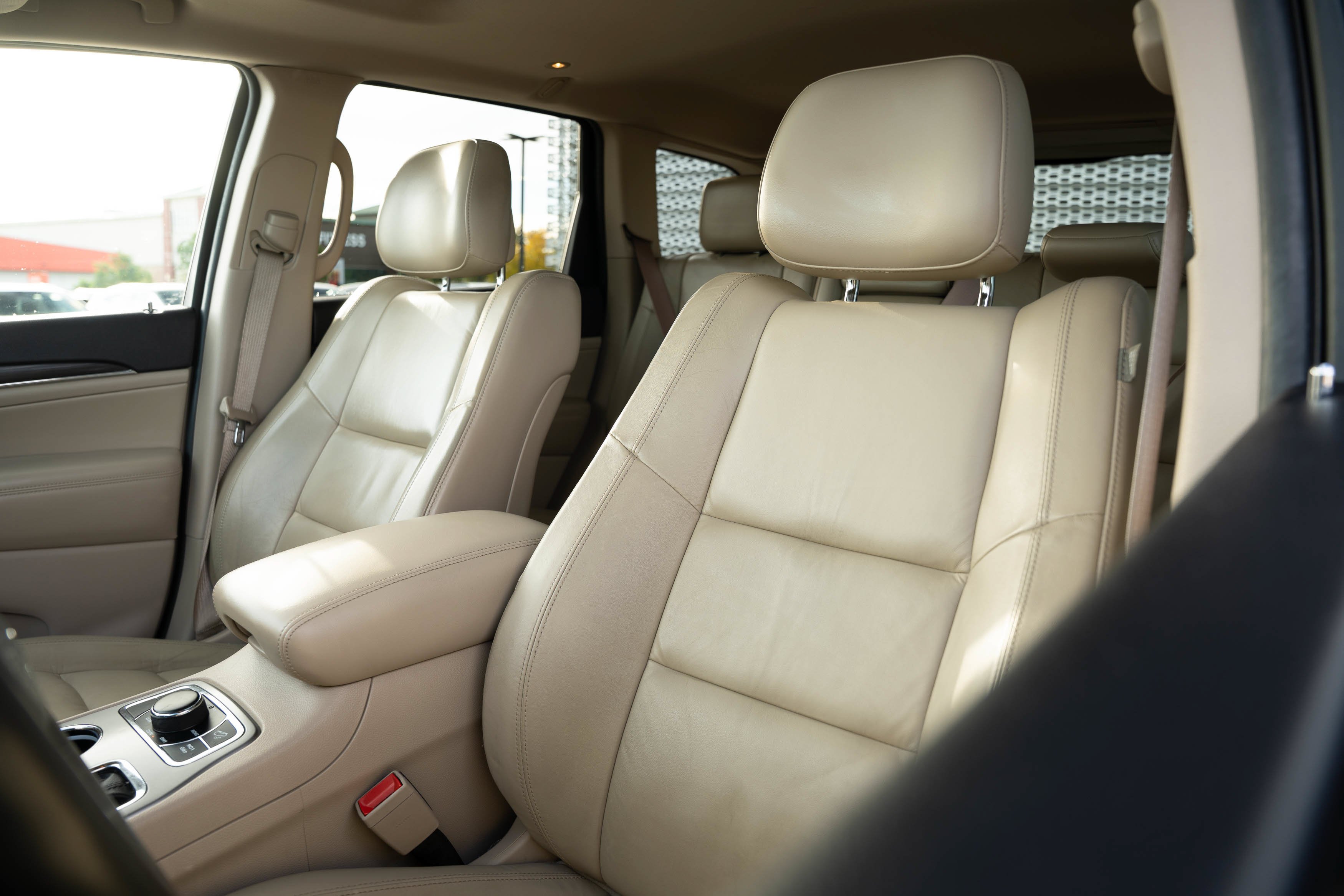 Used 2019 Slate Blue Pearlcoat Jeep Limited image 19