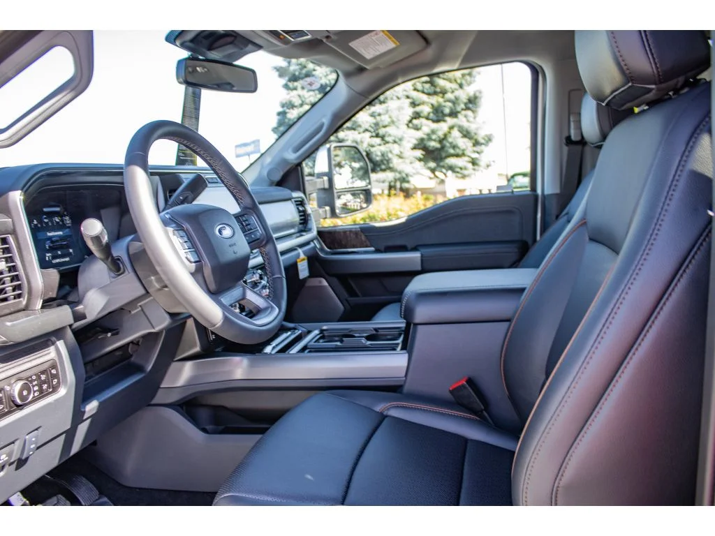New 2026 Star White Metallic Tri-Coat Ford LARIAT image 34